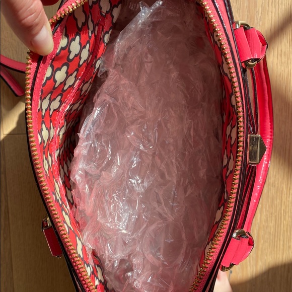 Kate Spade Strawberry Patent Leather Beacon Court Jeanne Satchel Bag - Picture 3 of 8